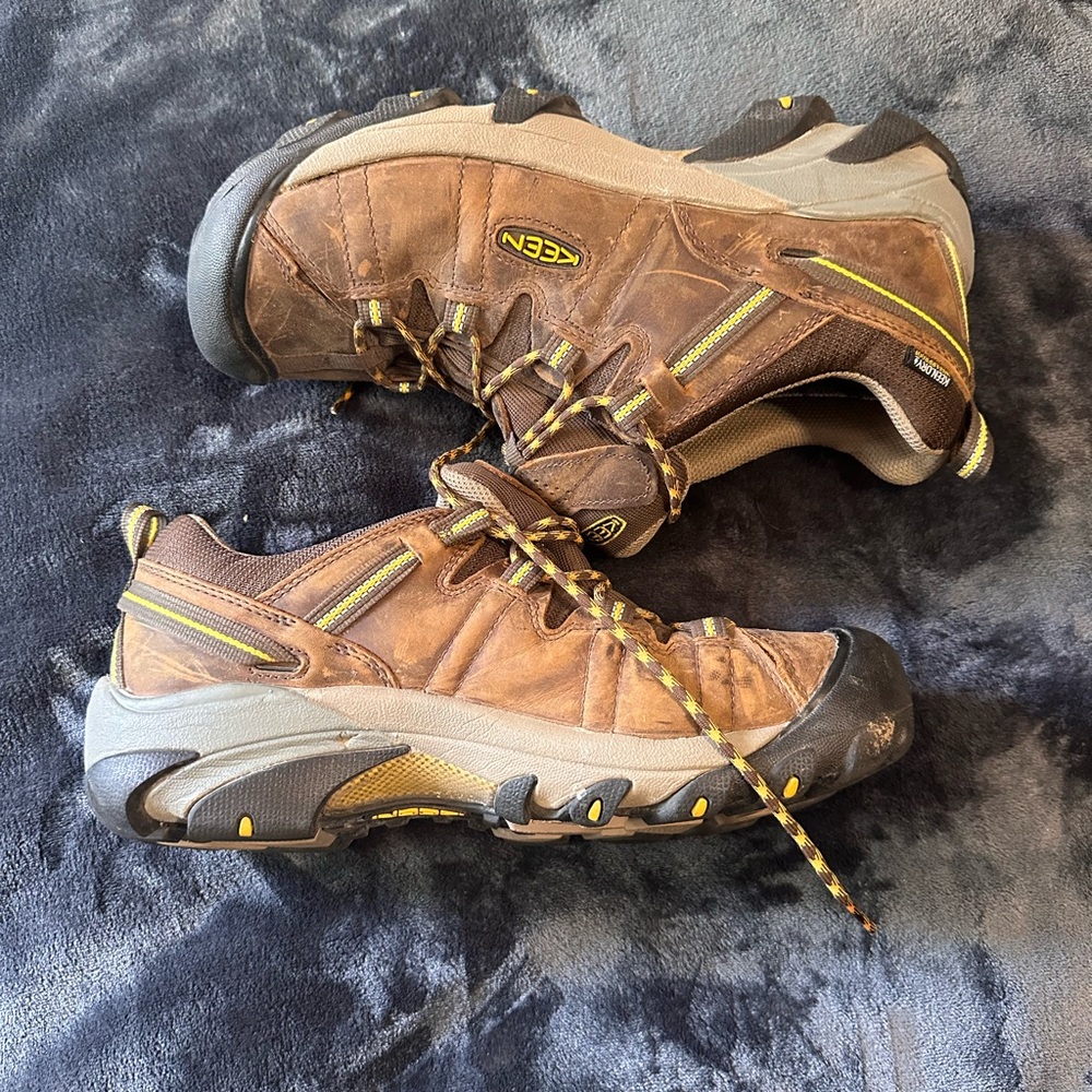 Keen Brown and Yellow Athletic Shoes with Sturdy Sole